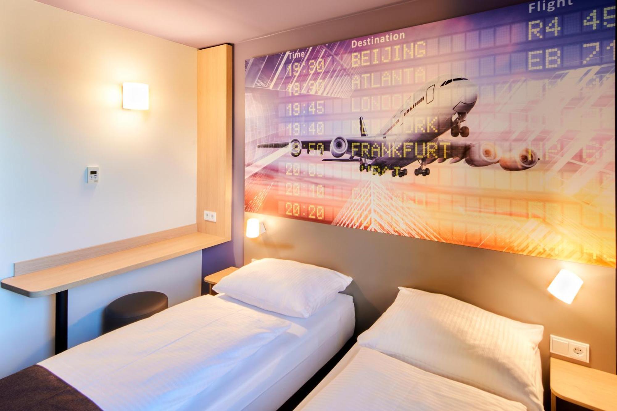 B&B Hotel Frankfurt-Airport Frankfurt pe Main Exterior foto